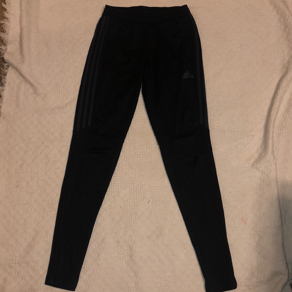Barely ever worn adidas joggers!!